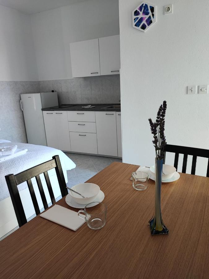 Apartments Frank Šilo Buitenkant foto